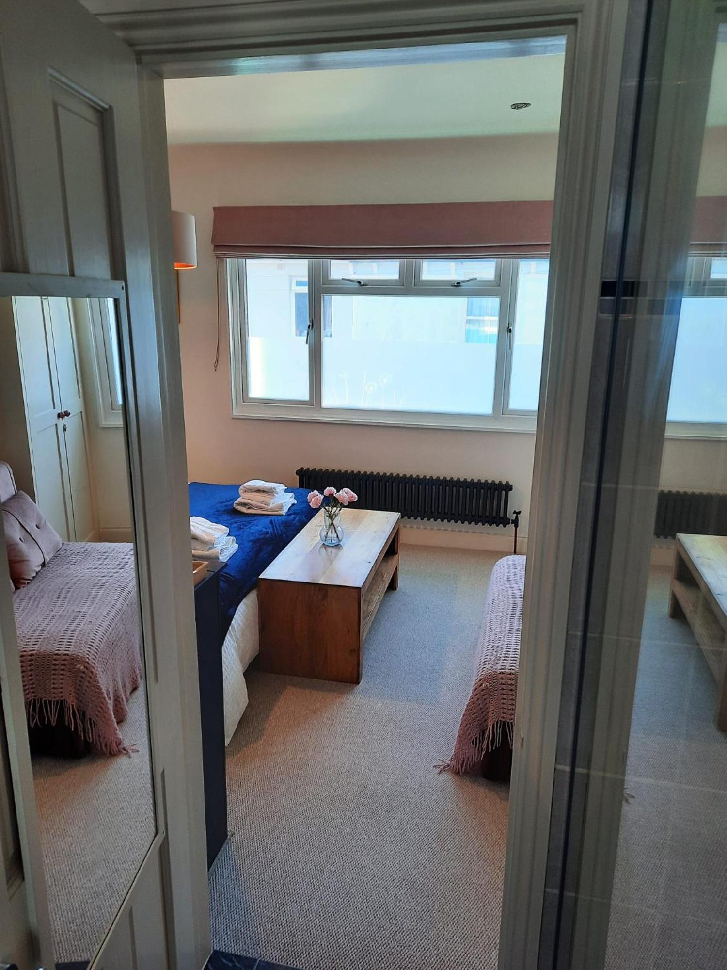 Super King Bedroom With Large Ensuite Hove Exteriér fotografie